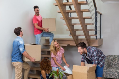 Local moving van support for Finsbury residents and businesses