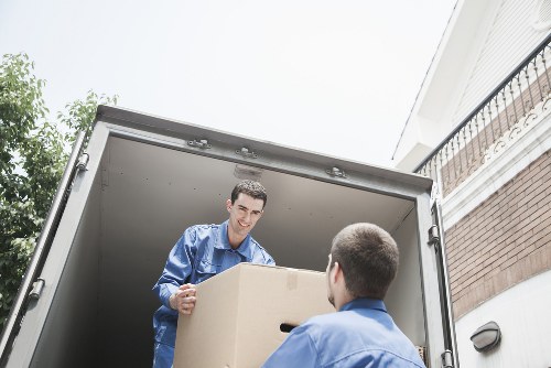 Small flat move and box transport service in Finsbury