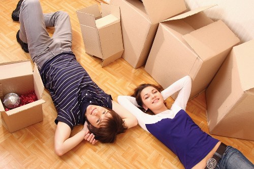 Local moving truck planning for Finsbury flats and offices